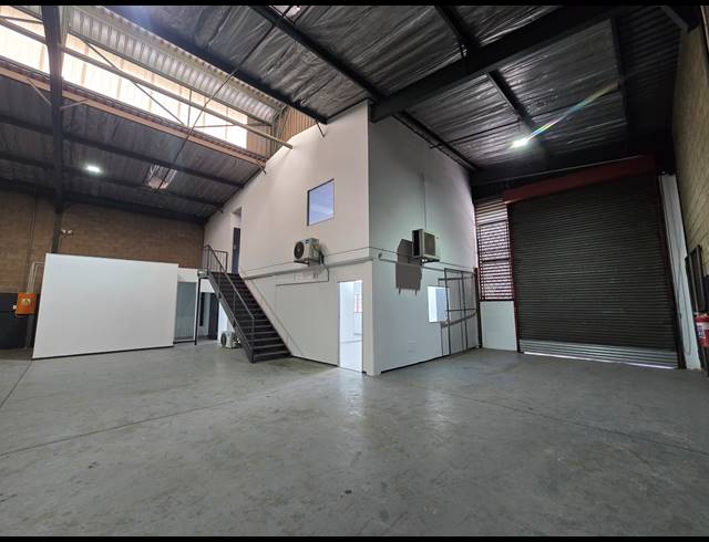 331M² WAREHOUSE TO LET IN MEADOWDALE